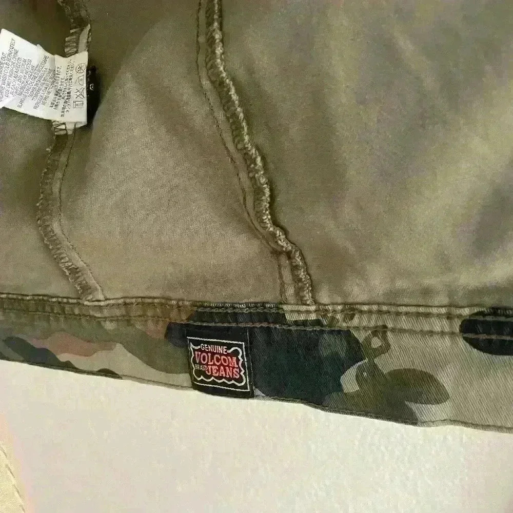 Genuine Vol Com Jeans Camo Jean jacket Size Small J106 - Picture 10 of 13